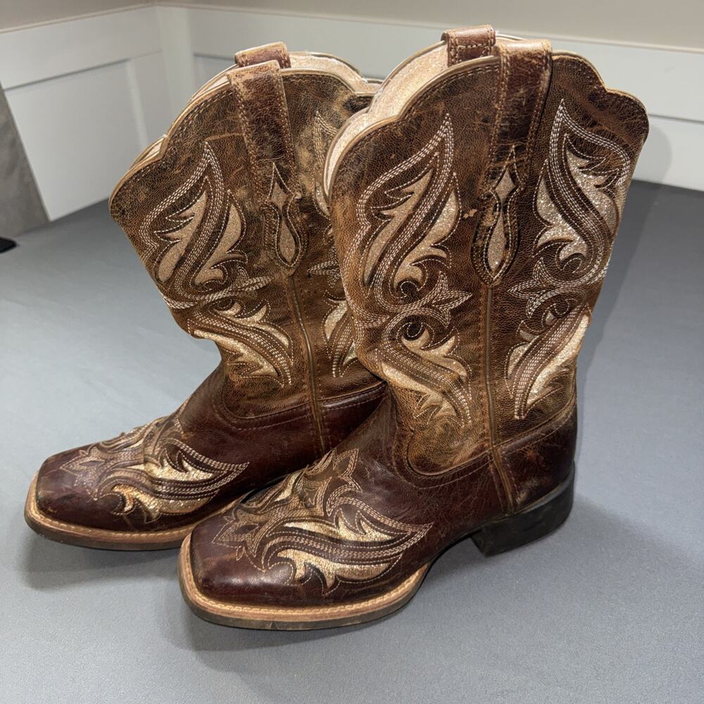ARIAT WOMEN'S Style No. 10034056 Round Up Bliss Western Boot